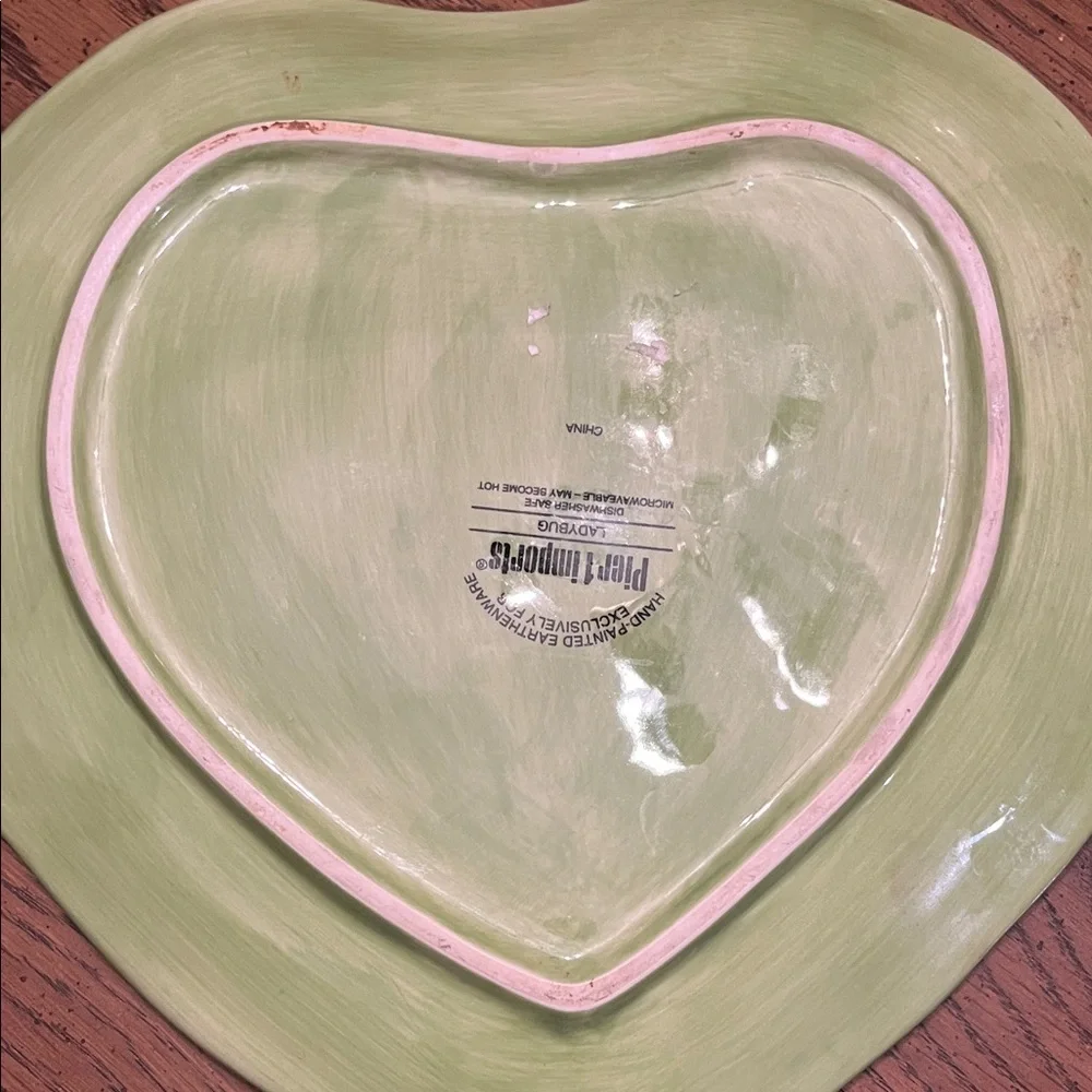 Pier 1 Imports Ladybug‎ Leaf Dinner Plate